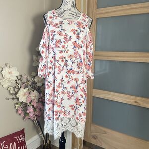 Love J Off Shoulder Shift Dress Women’s Large White/Pink Floral Lace Hem